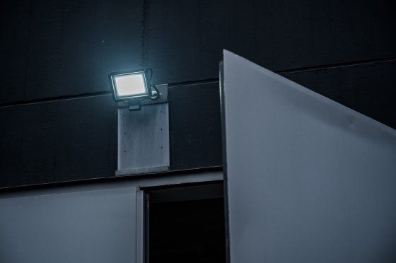 LED Strahler JARO 7060 P