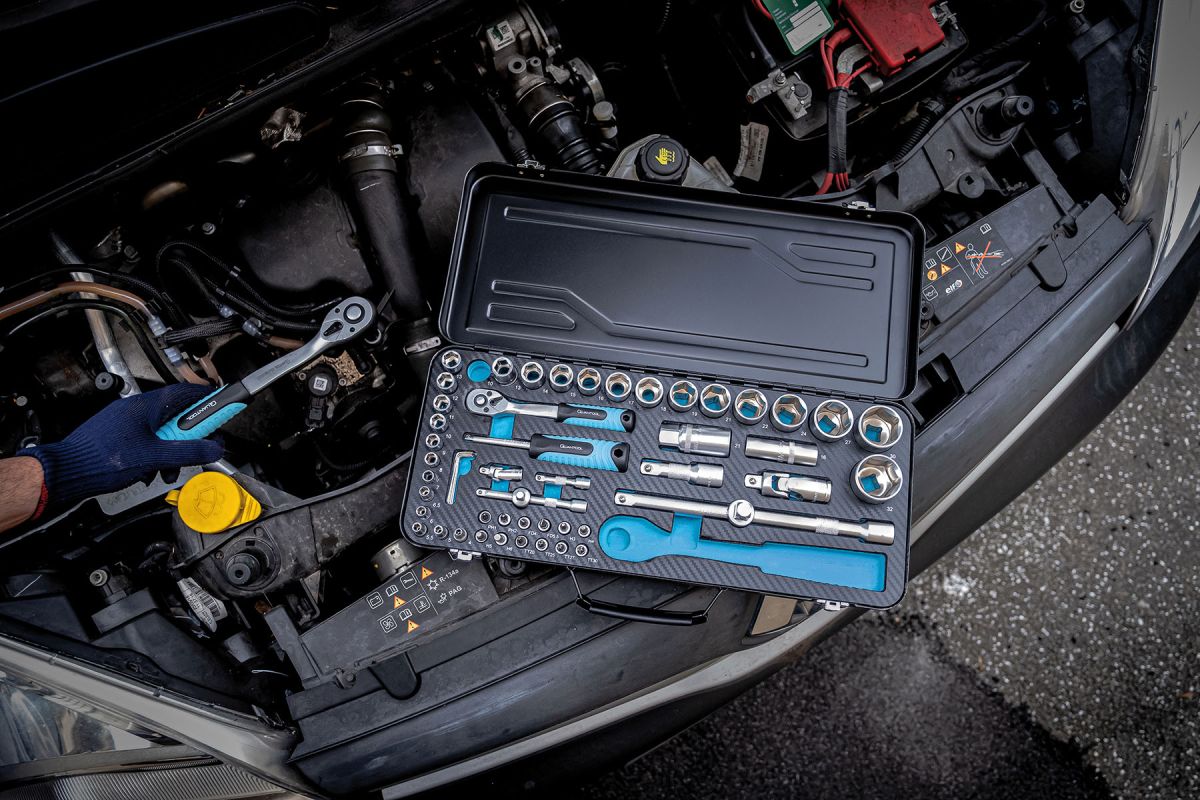 2 Zündkerzeneinsätze