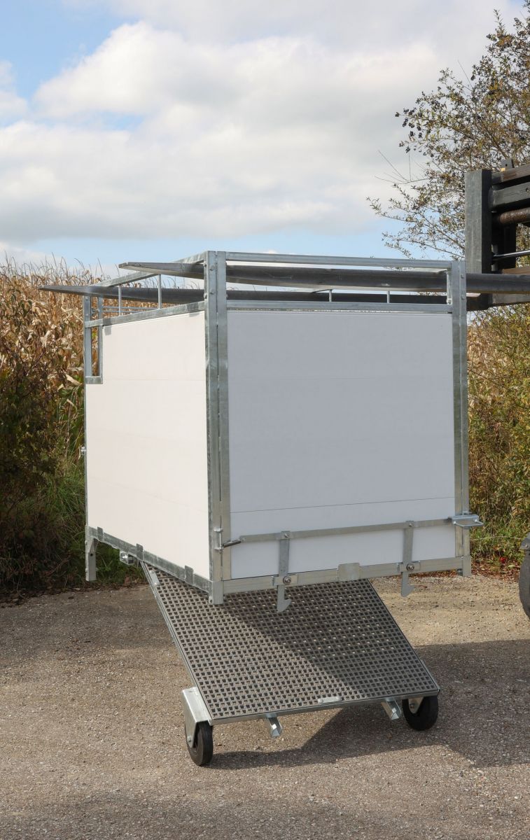 Schwenkbarer Boden, Kälberbox