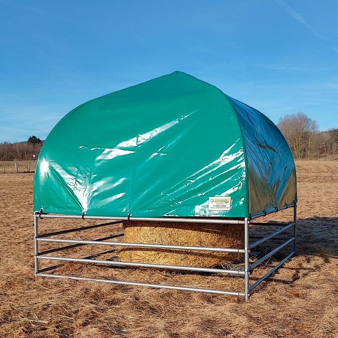 Heuballen 130 cm Durchmesser passt problemlos hochkant unter die Haube