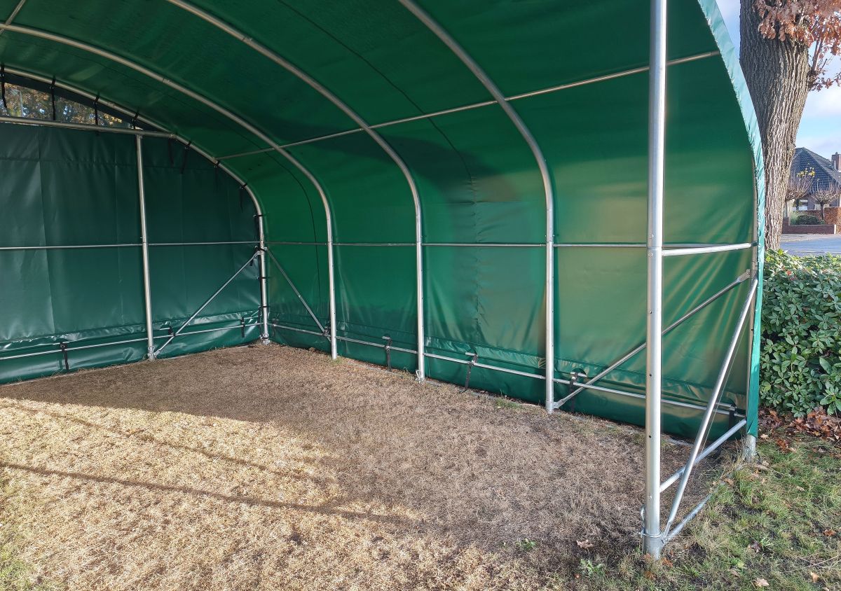 Variante mit Giebelplane hinten und Gestell vorne