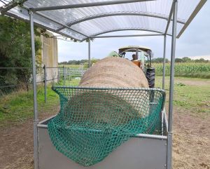 heu-raufe-mit-aushaengbarem-seitenteil-1.jpg