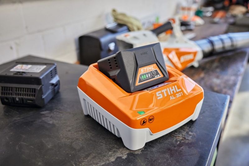 Schnellladegerät STIHL AL 301