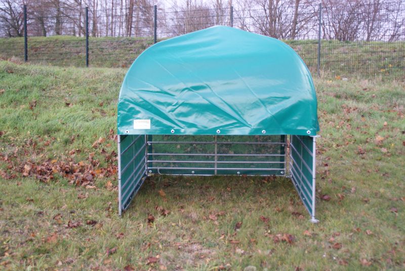 Weideunterstand klein 1,83 m x 1,83 m, Variante mit Windschutznetz